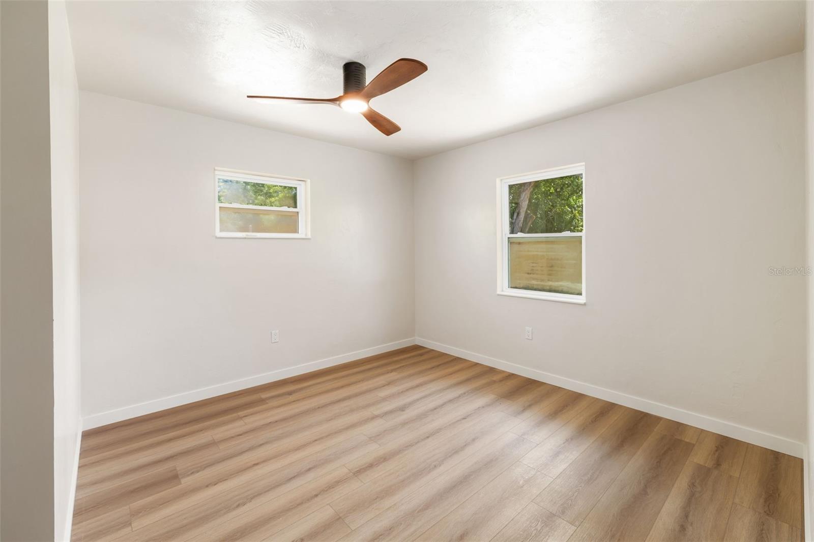 Image 33 of 82 For 2436 Goldenrod Street