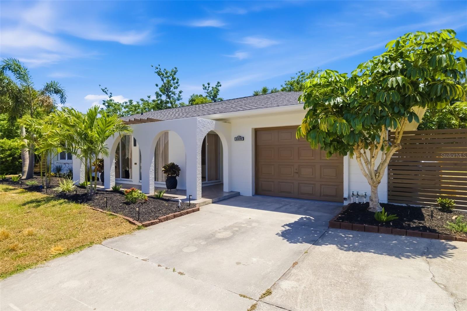 Image 6 of 82 For 2436 Goldenrod Street