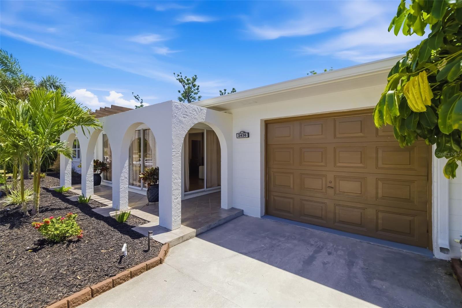 Image 8 of 82 For 2436 Goldenrod Street