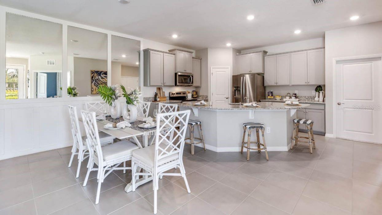 Image 4 of 23 For 15816 8th Place E