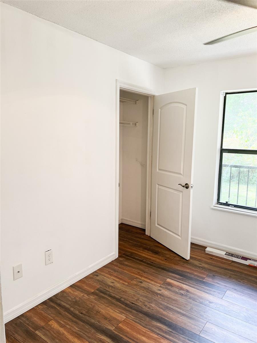 Image 11 of 20 For 11901 4th Street N 8102