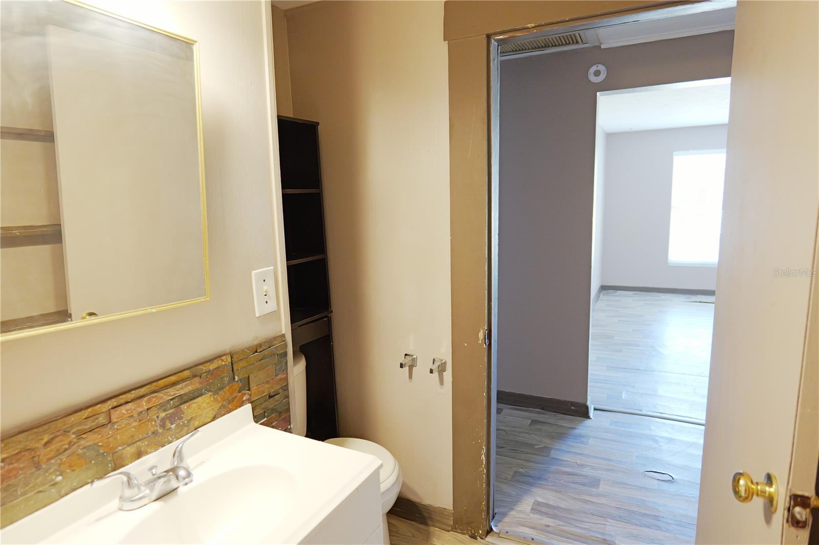 Image 21 of 26 For 3124 9th Street E