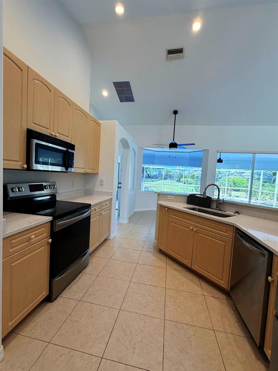 Image 29 of 47 For 2429 Jasmine Way