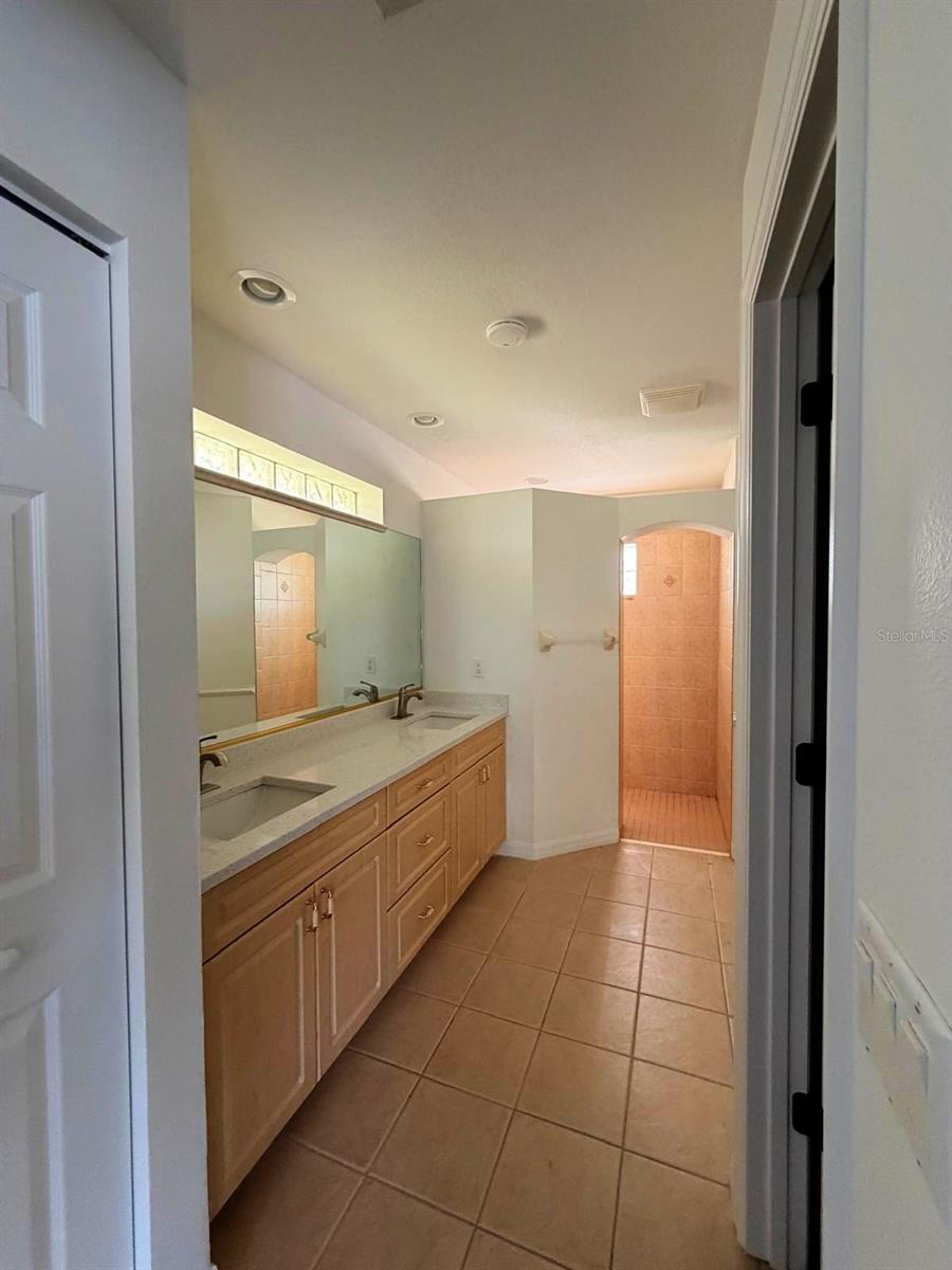 Image 39 of 47 For 2429 Jasmine Way