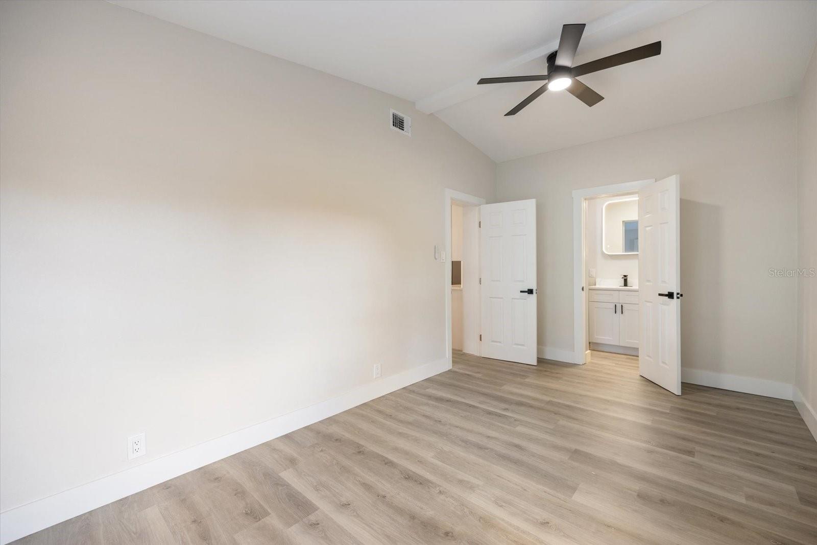 Image 10 of 44 For 11014 58th Street N