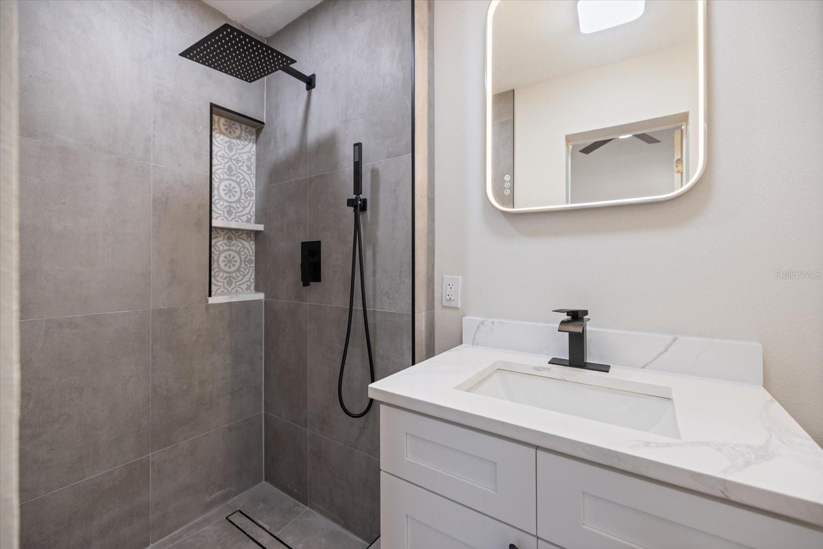 Image 11 of 44 For 11014 58th Street N