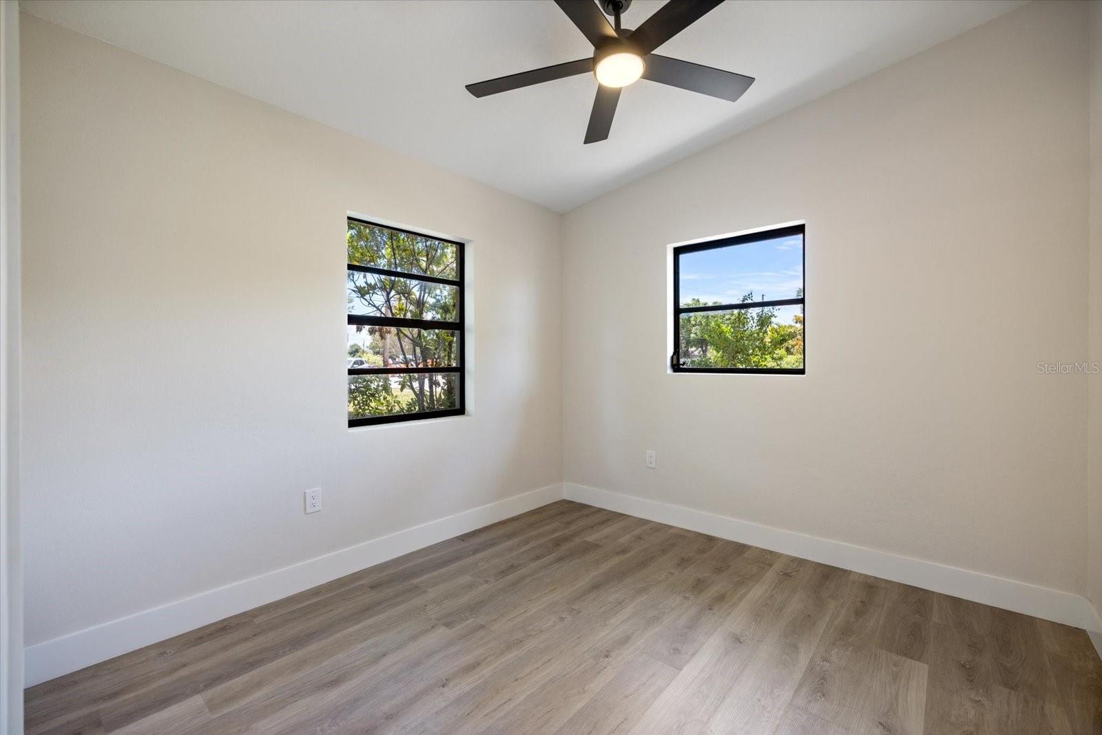 Image 13 of 44 For 11014 58th Street N