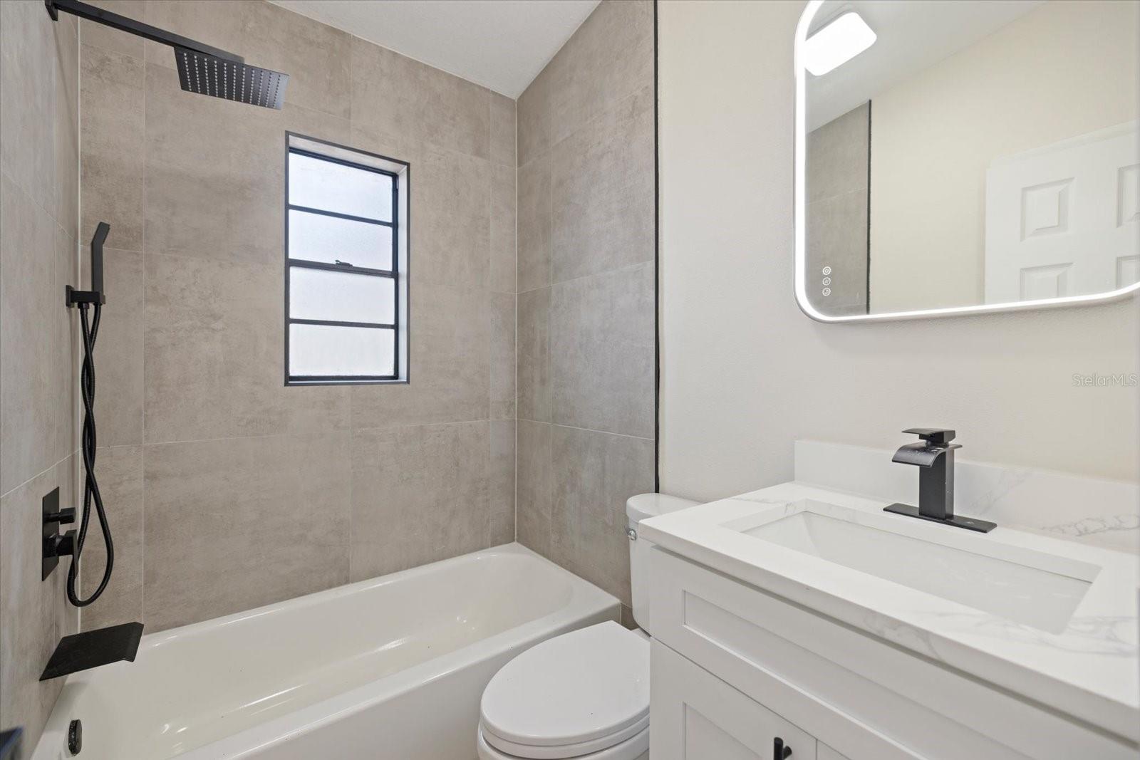 Image 17 of 44 For 11014 58th Street N