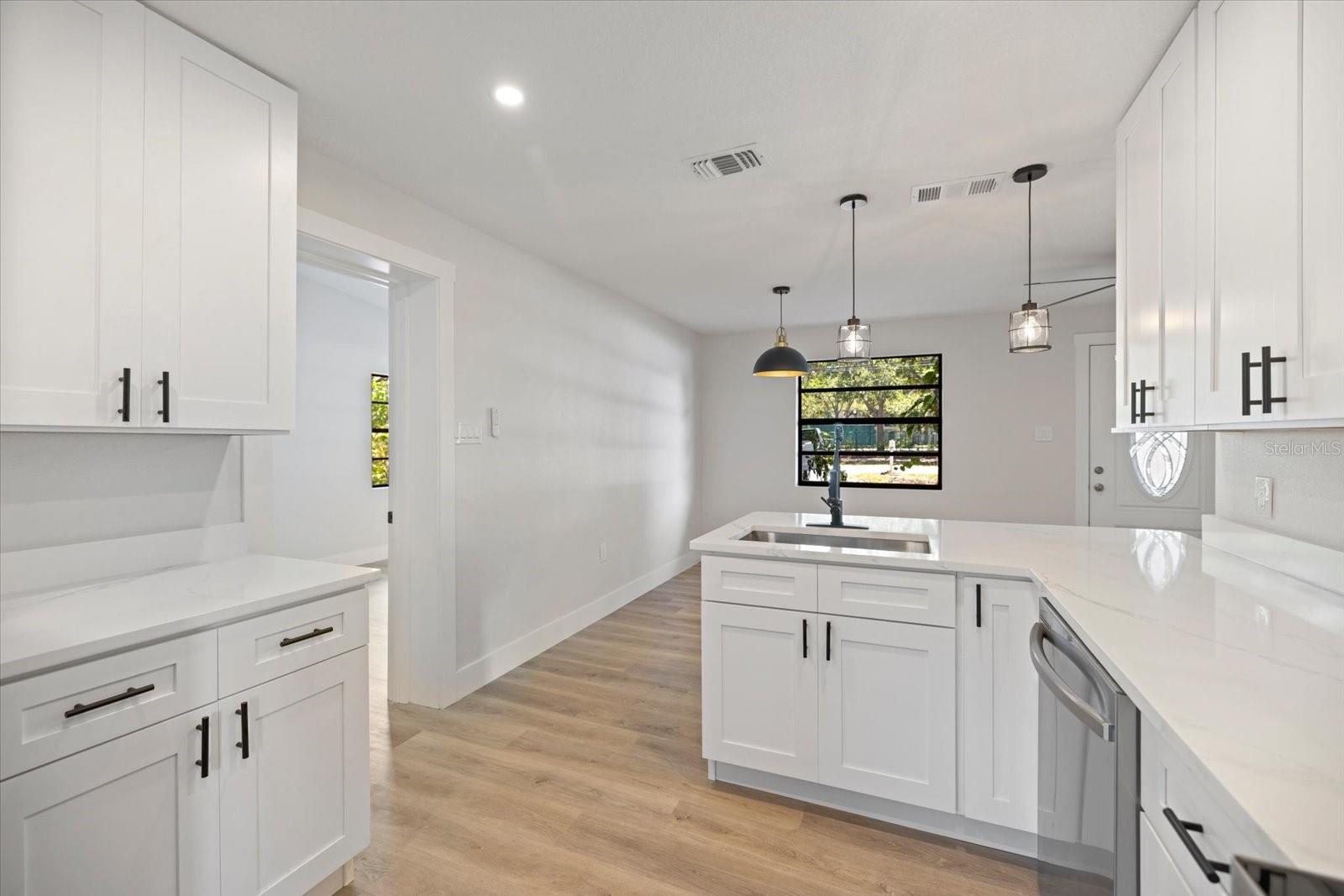 Image 31 of 44 For 11014 58th Street N