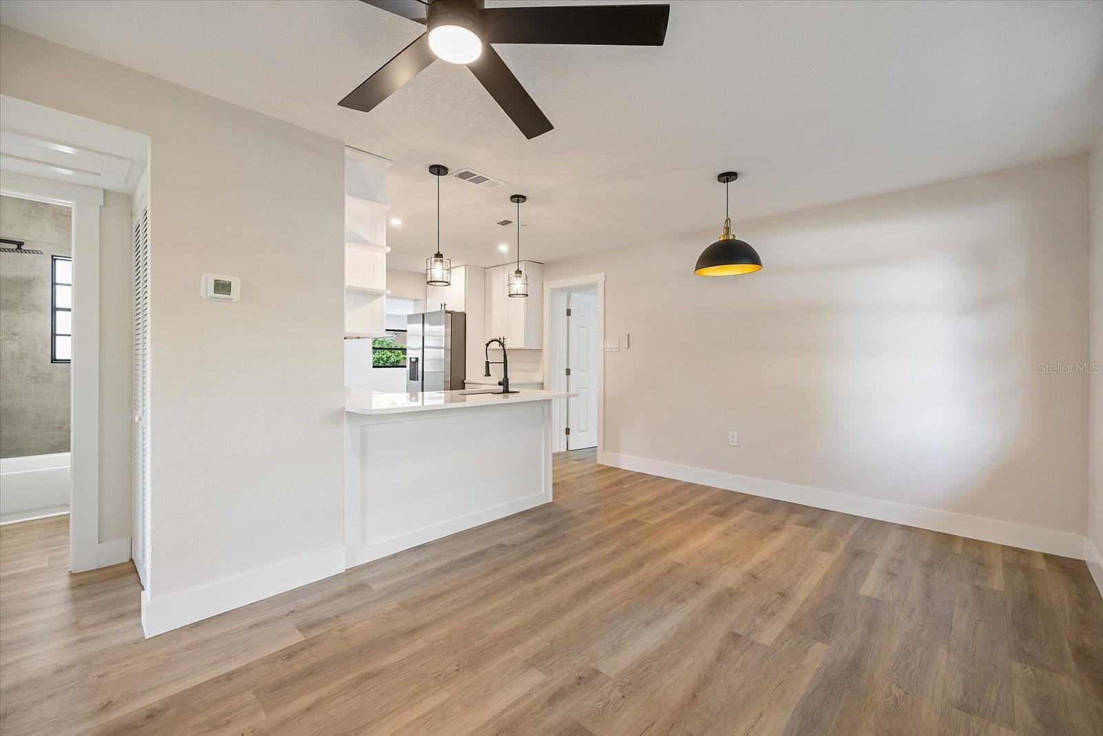 Image 4 of 44 For 11014 58th Street N