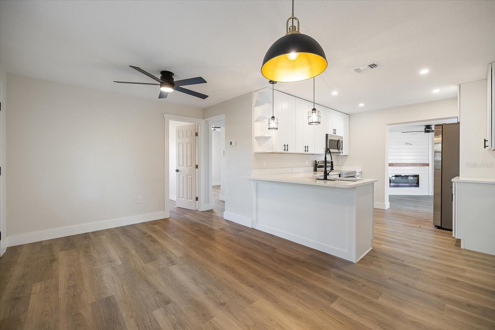 Image 5 of 44 For 11014 58th Street N