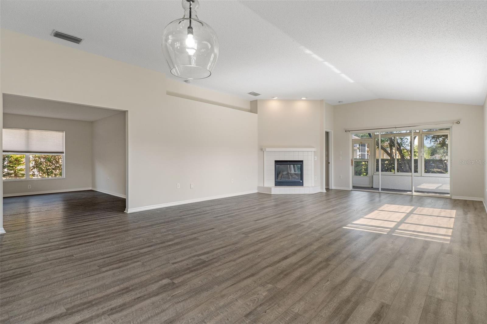 Image 15 of 50 For 18236 Webster Grove Drive