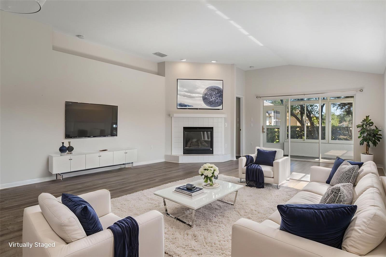 Image 17 of 50 For 18236 Webster Grove Drive