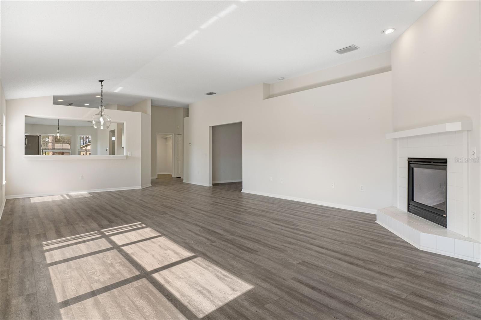 Image 18 of 50 For 18236 Webster Grove Drive