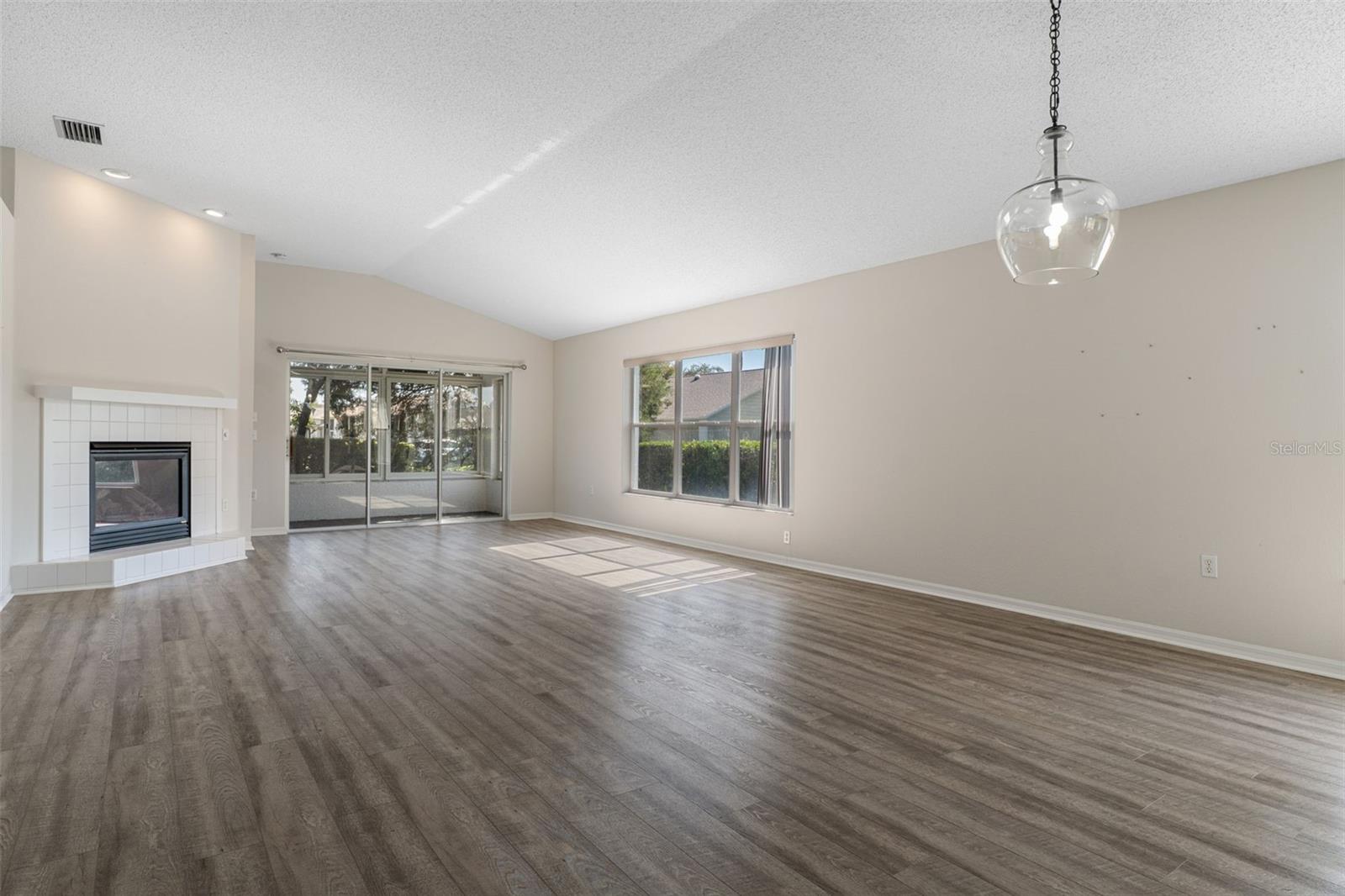 Image 9 of 50 For 18236 Webster Grove Drive