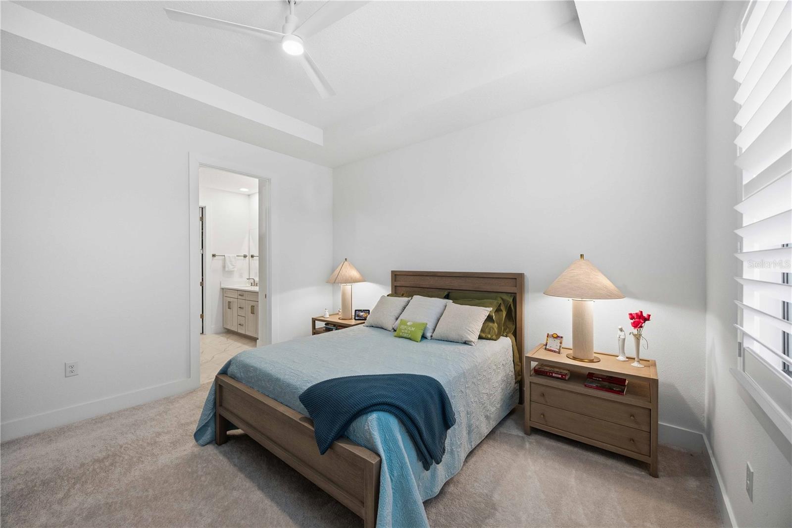 Listing photo id 21 for 18652 Dayspring Place