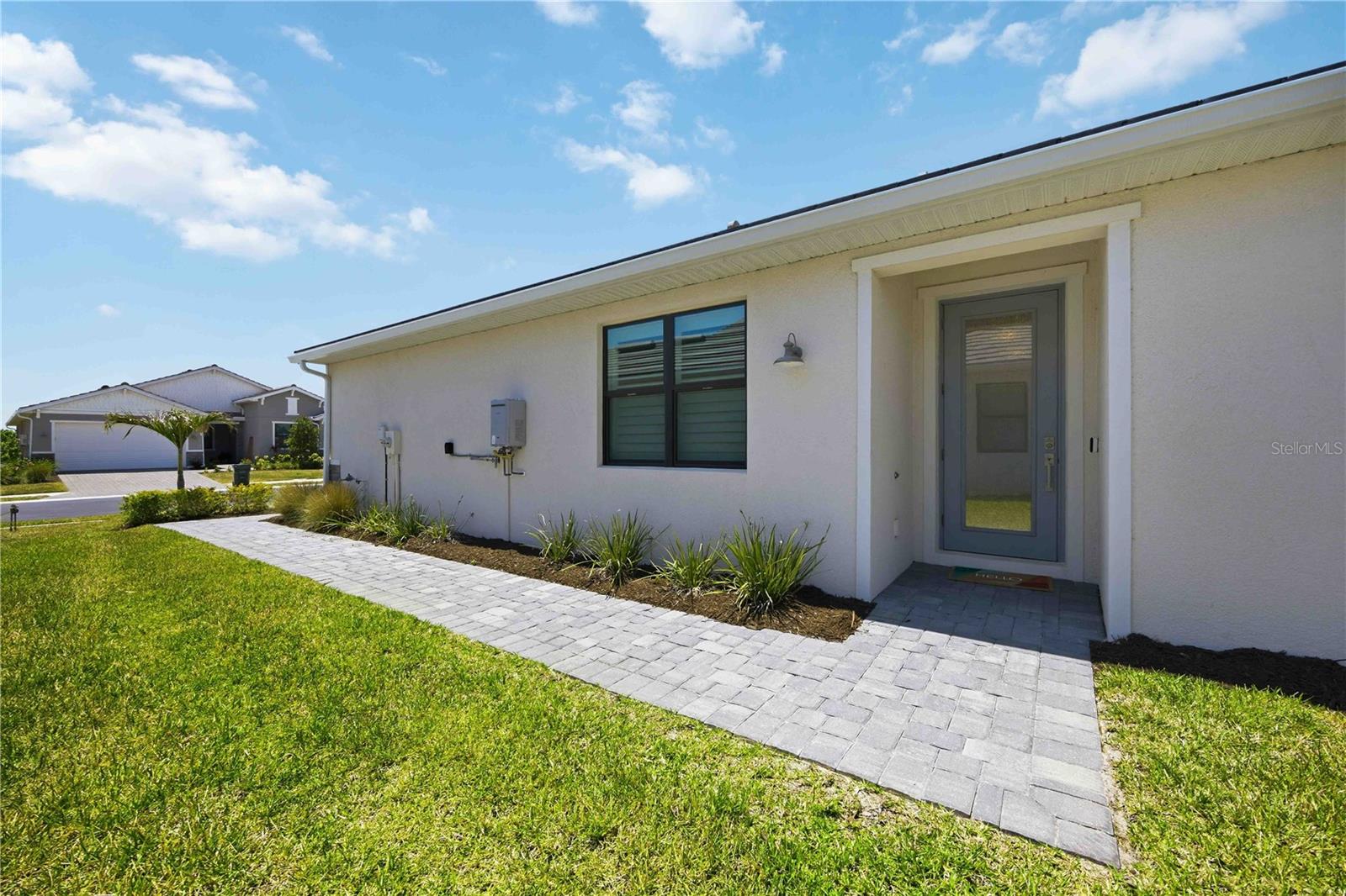 Listing photo id 1 for 18652 Dayspring Place