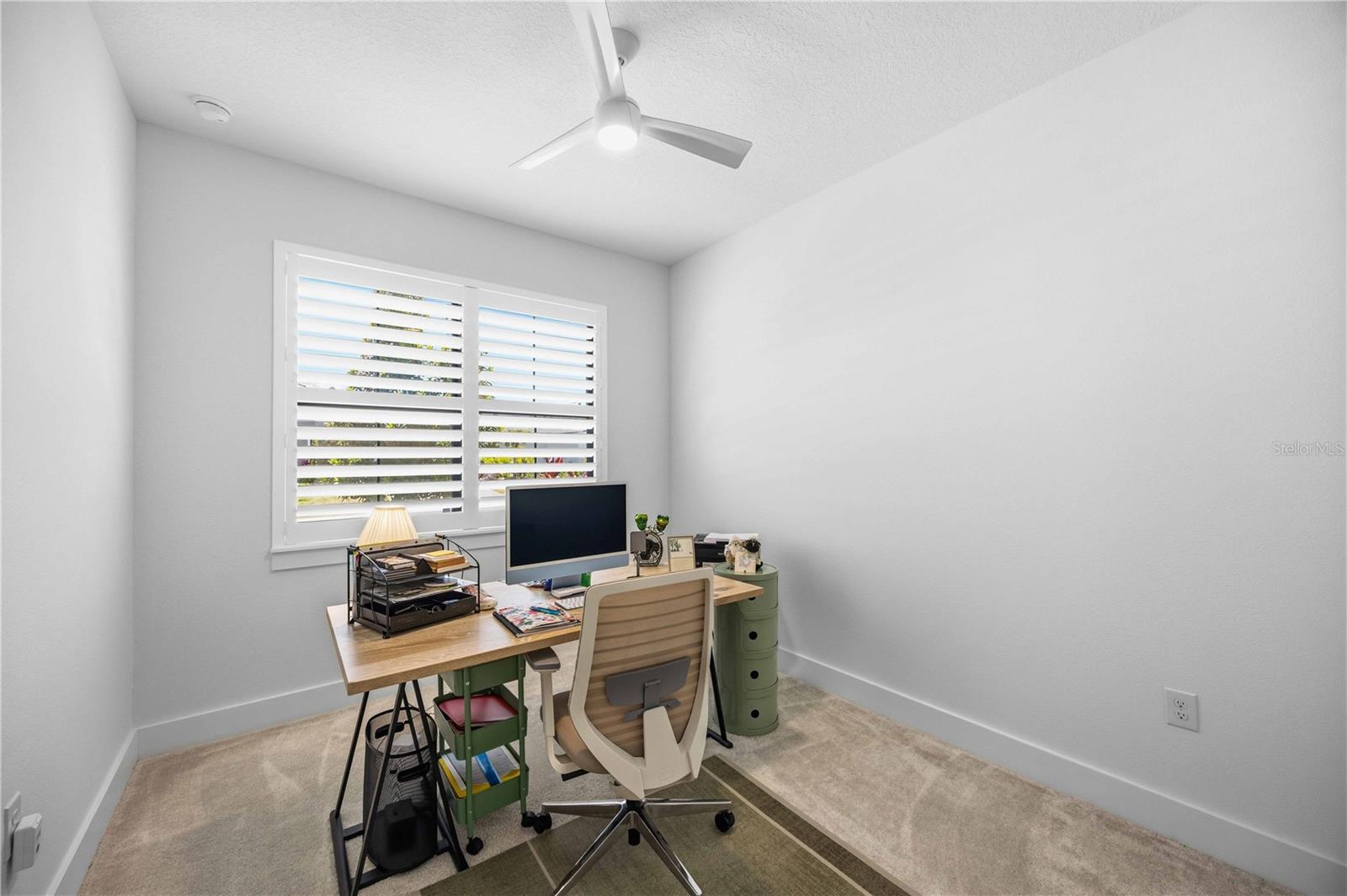 Listing photo id 31 for 18652 Dayspring Place