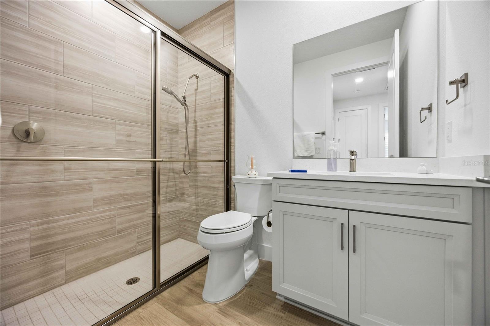 Listing photo id 34 for 18652 Dayspring Place
