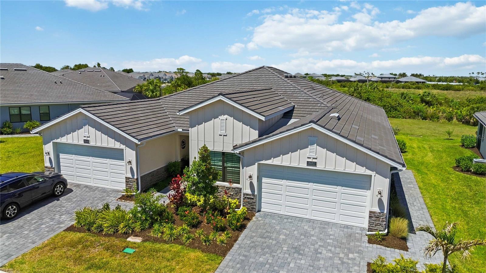 Listing photo id 49 for 18652 Dayspring Place