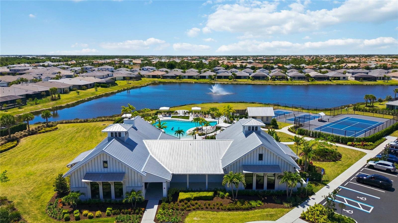 Listing photo id 54 for 18652 Dayspring Place