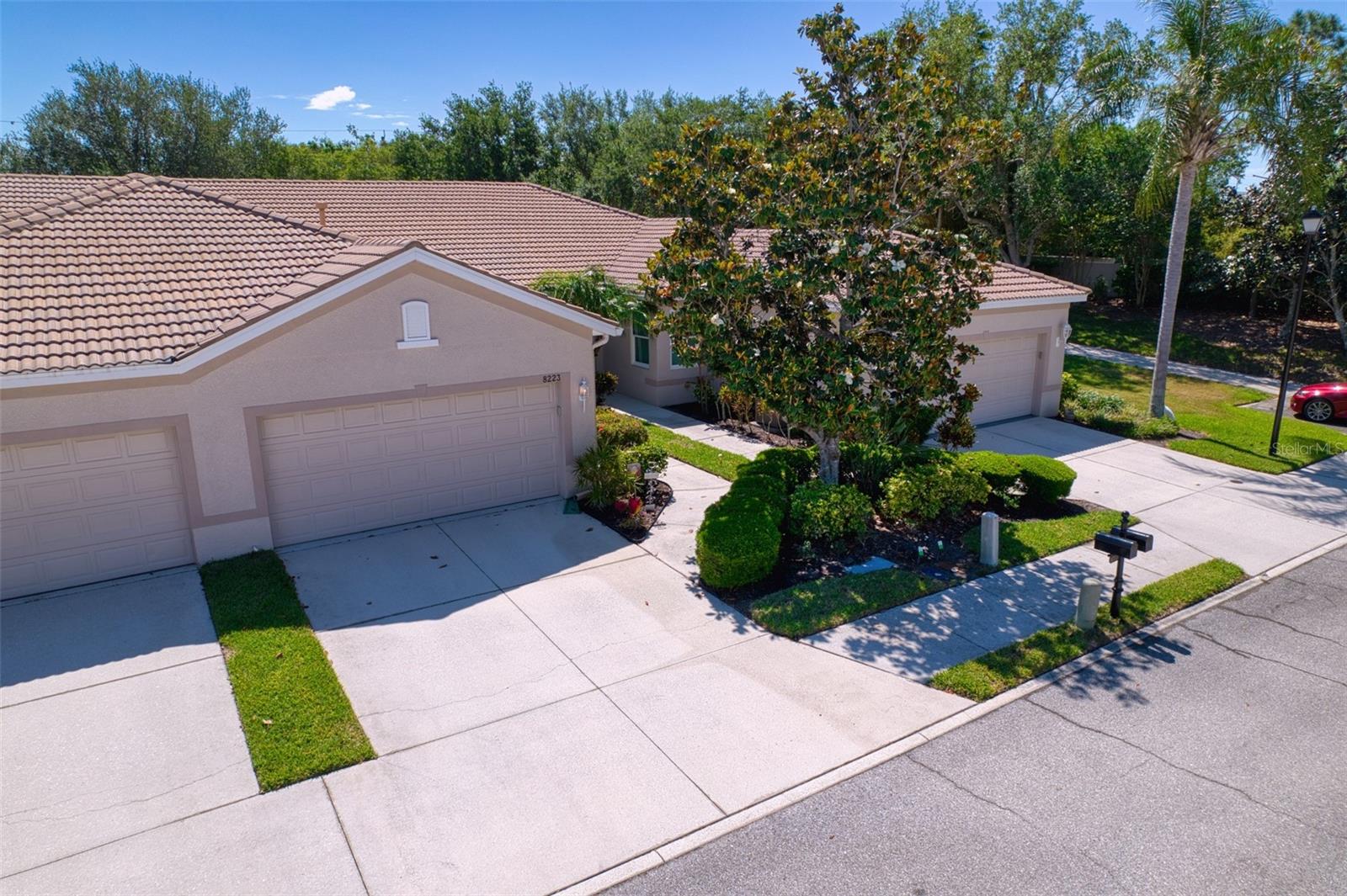 Image 27 of 39 For 8223 Simpson Falls Court