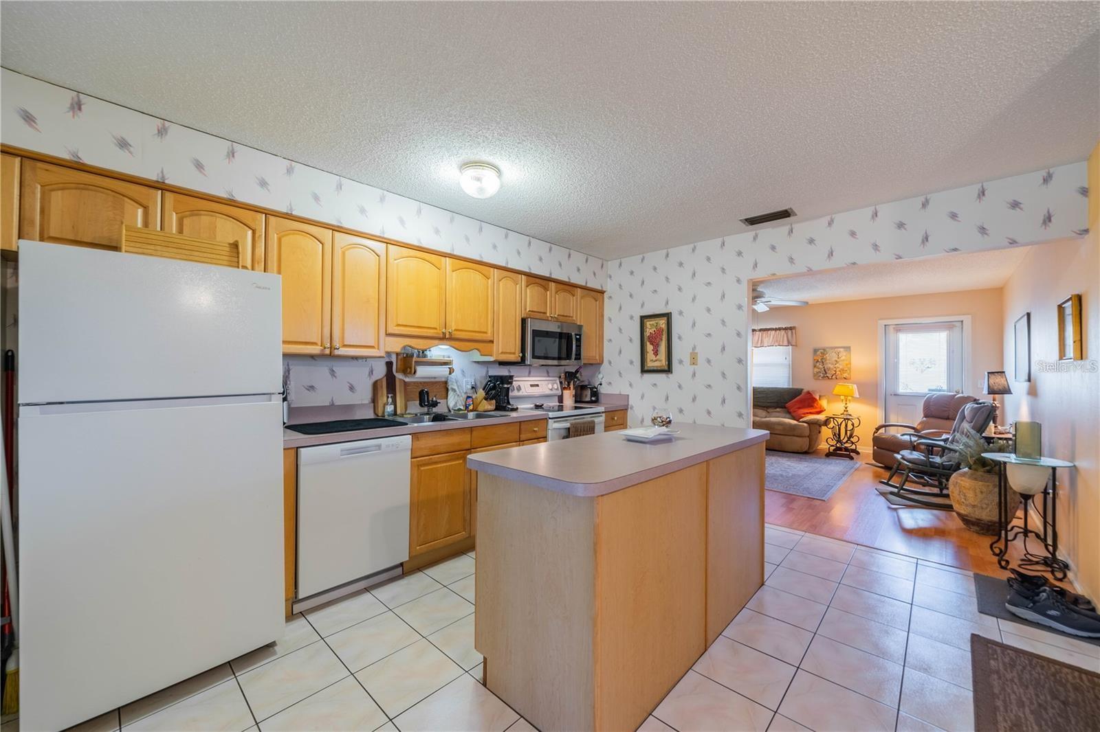 Image 7 of 16 For 709 Brockton Place Na