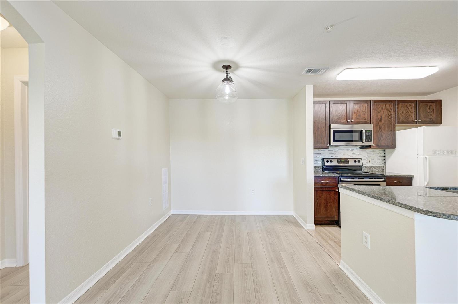 Image 18 of 54 For 8911 Manor Loop 207