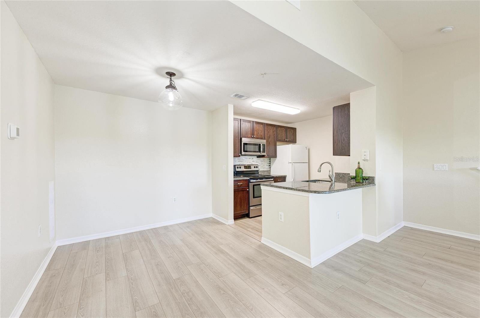 Image 19 of 54 For 8911 Manor Loop 207