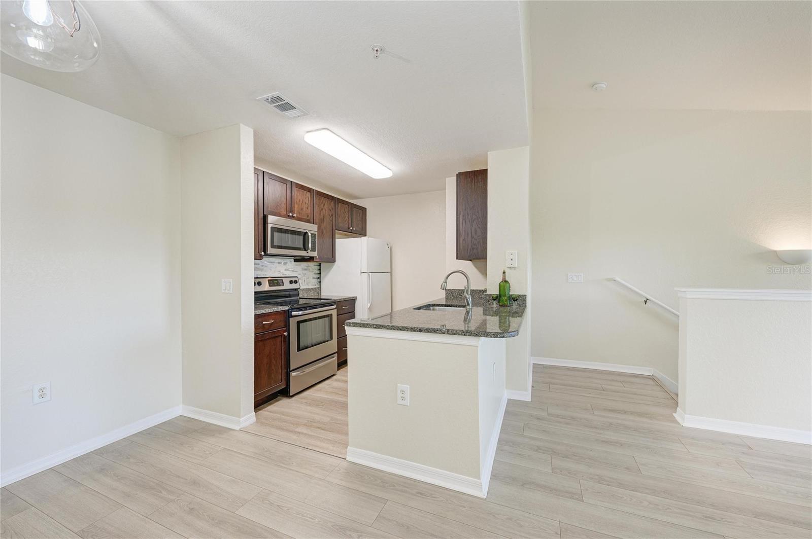 Image 22 of 54 For 8911 Manor Loop 207