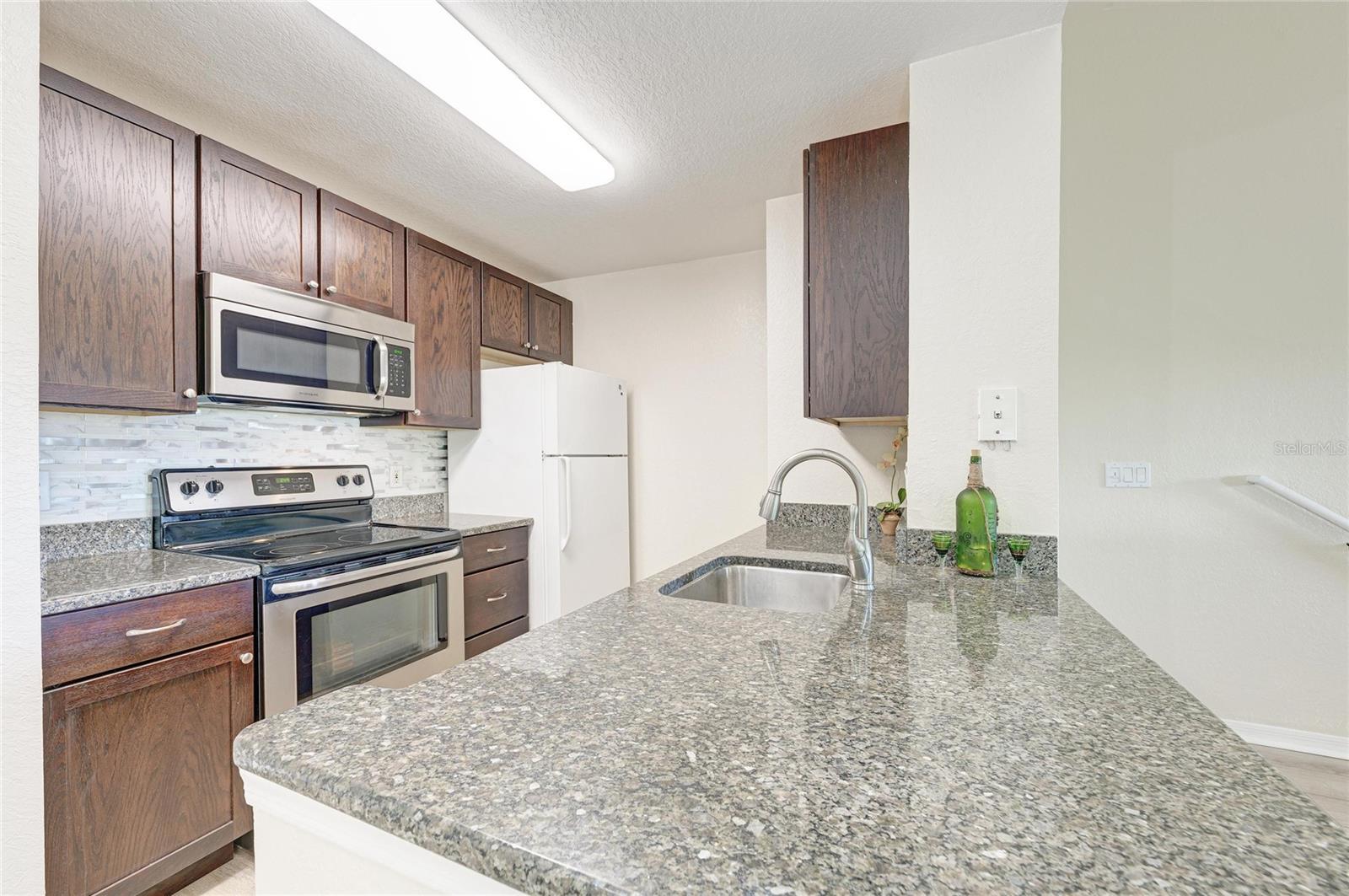 Image 24 of 54 For 8911 Manor Loop 207