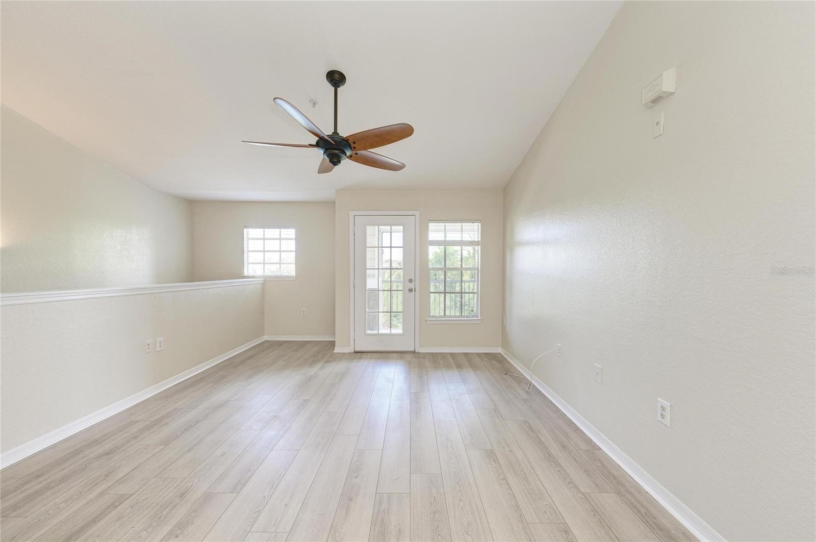 Image 8 of 54 For 8911 Manor Loop 207
