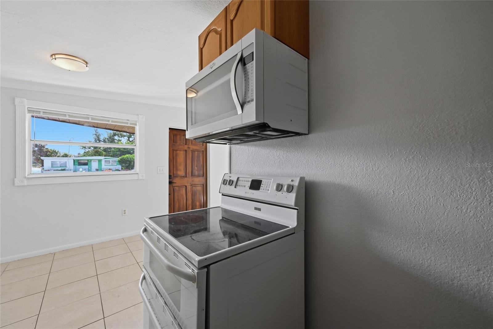 Image 12 of 22 For 1302 14th Street E