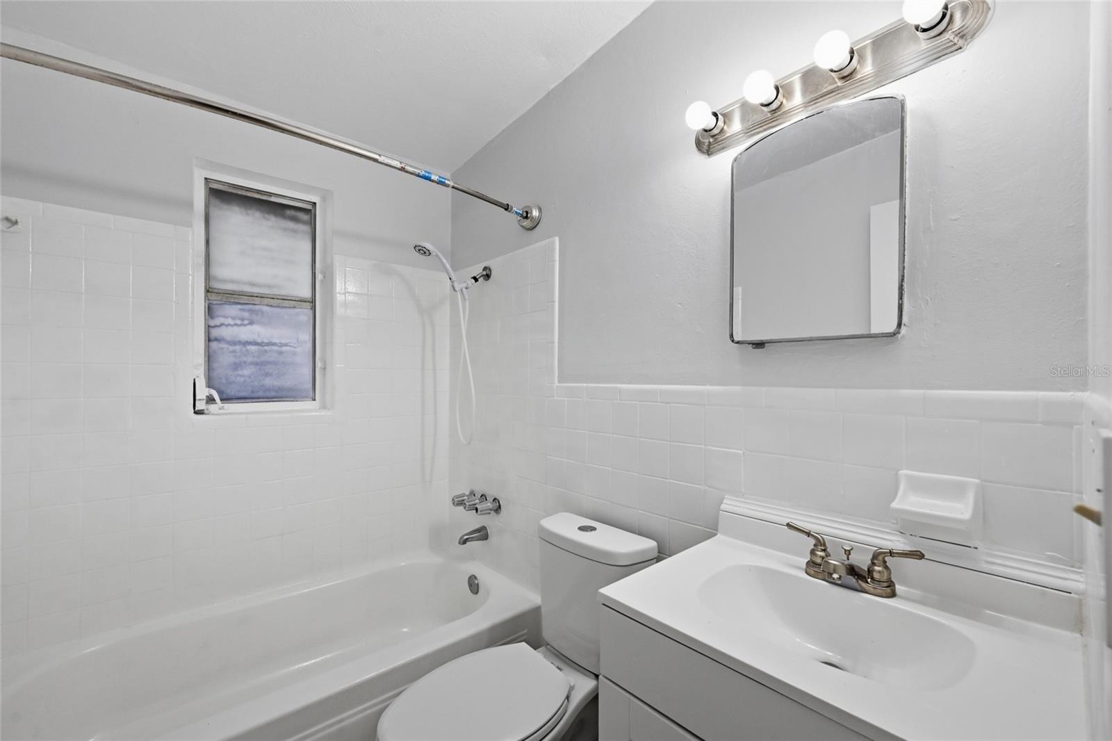 Image 18 of 22 For 1302 14th Street E