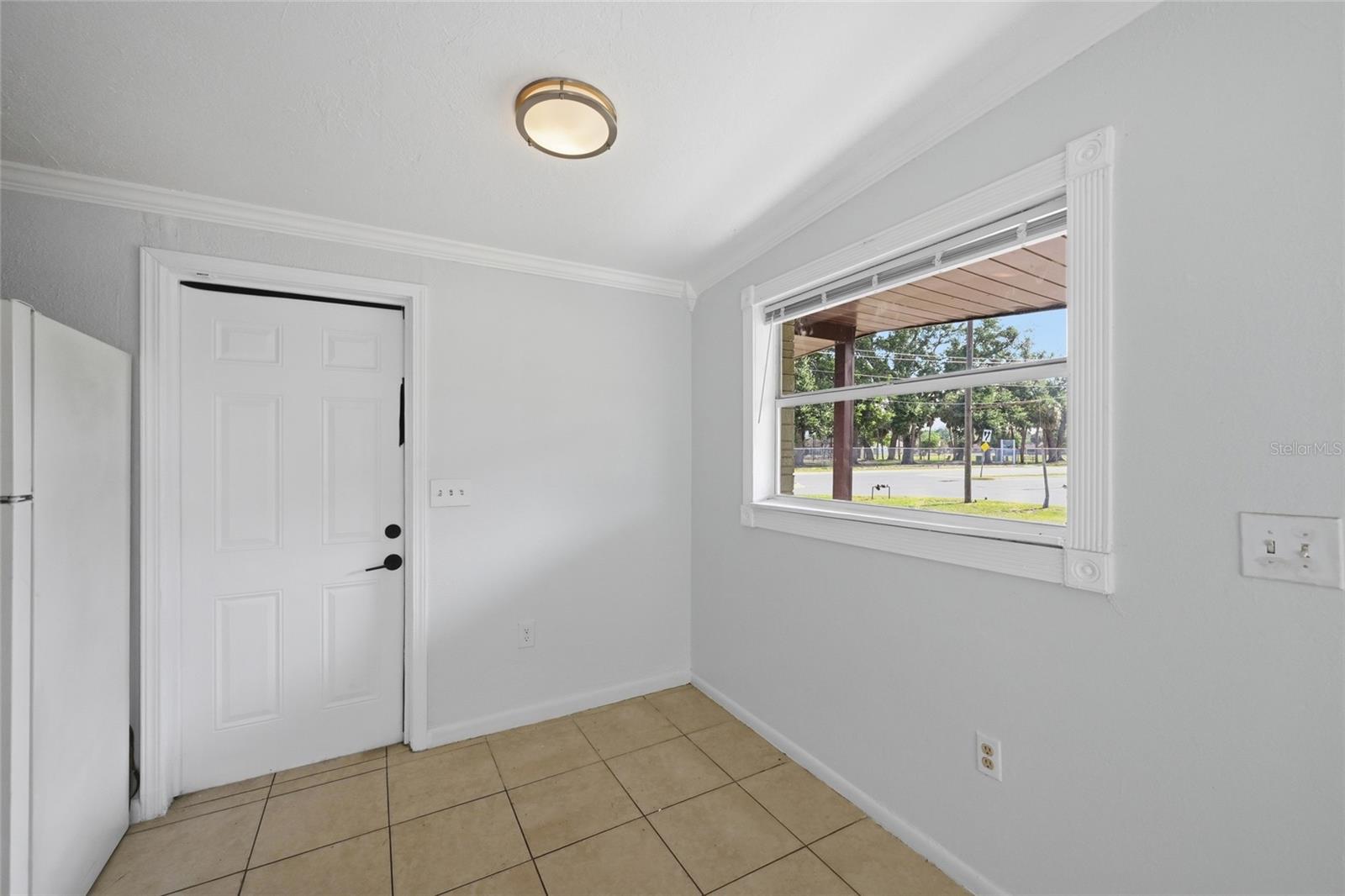 Image 9 of 22 For 1302 14th Street E