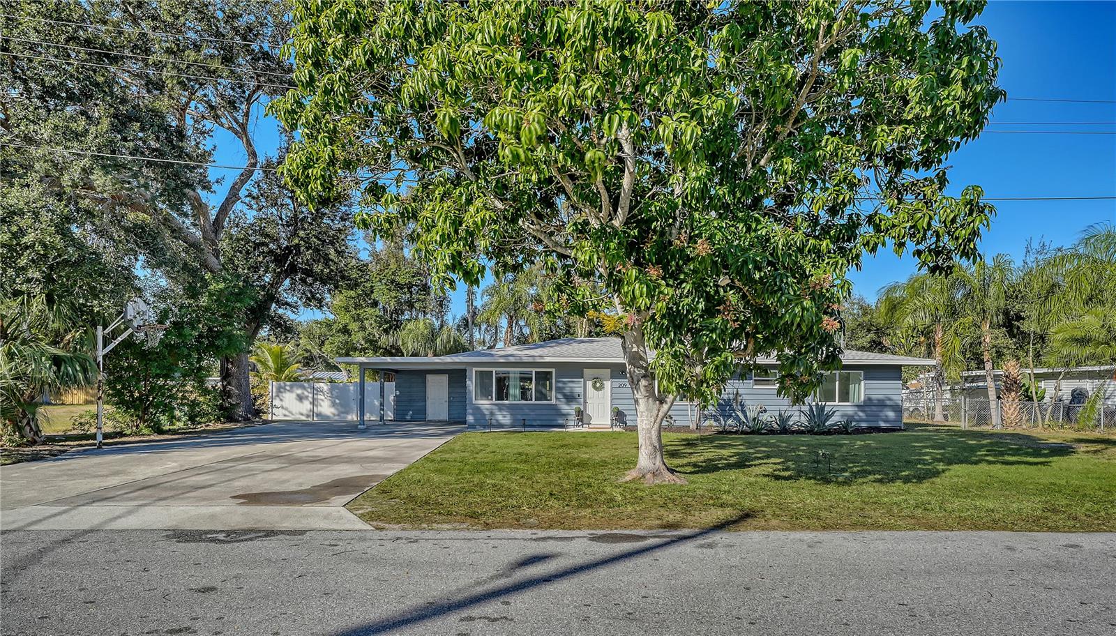 Details for 209 Briggs Court, SARASOTA, FL 34237