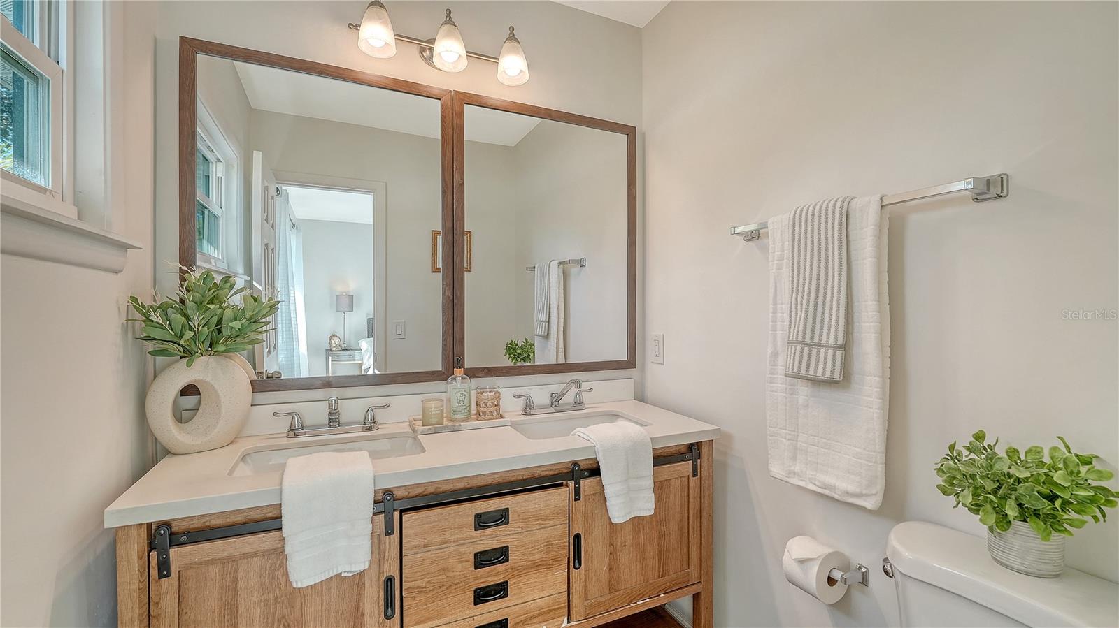 Image 18 of 37 For 209 Briggs Court