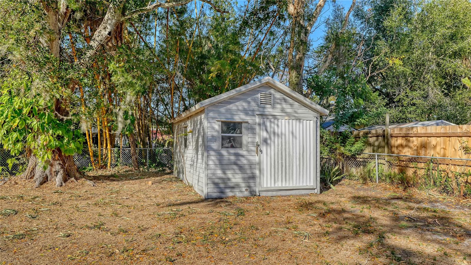Image 32 of 37 For 209 Briggs Court