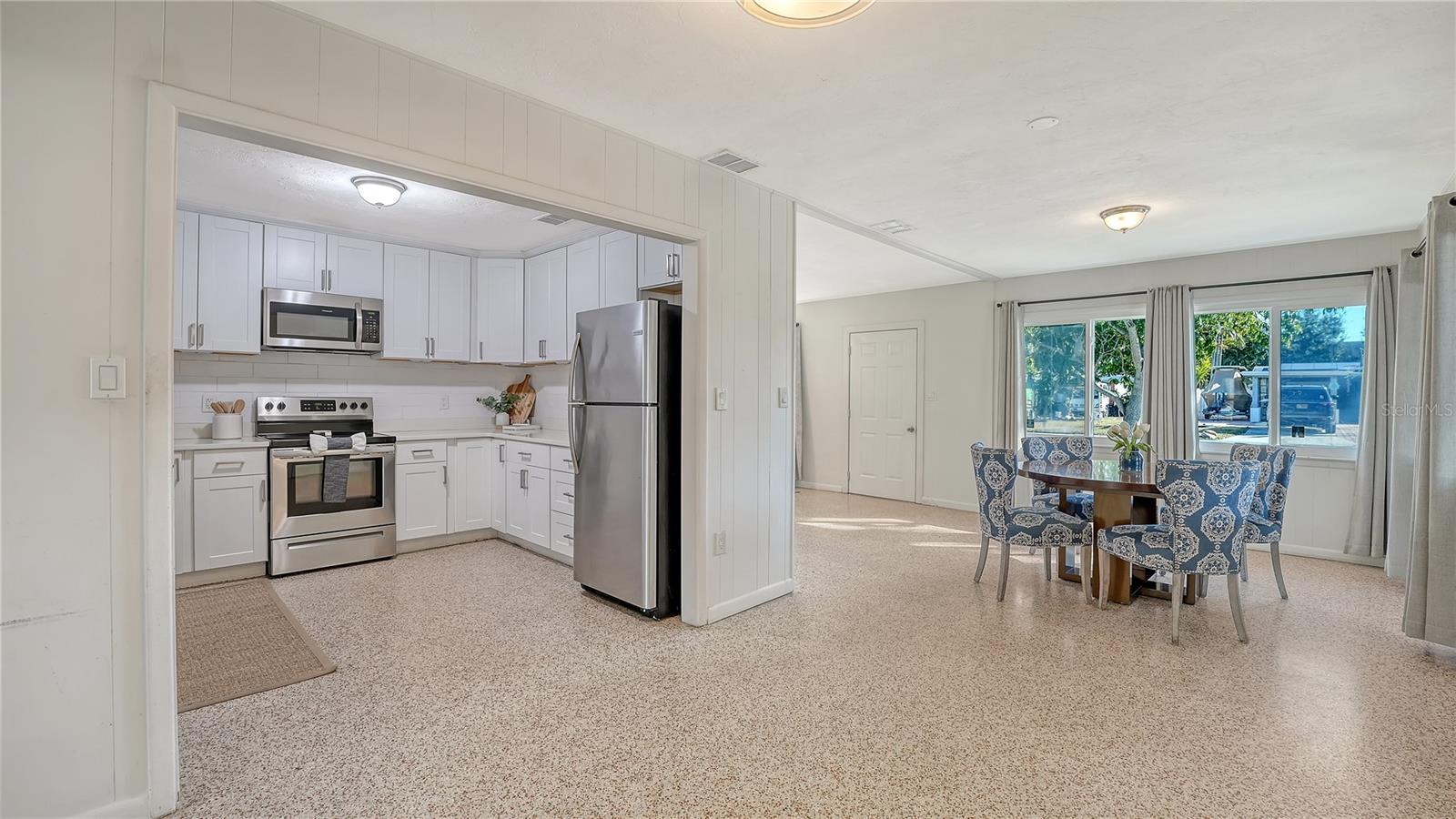Image 8 of 37 For 209 Briggs Court