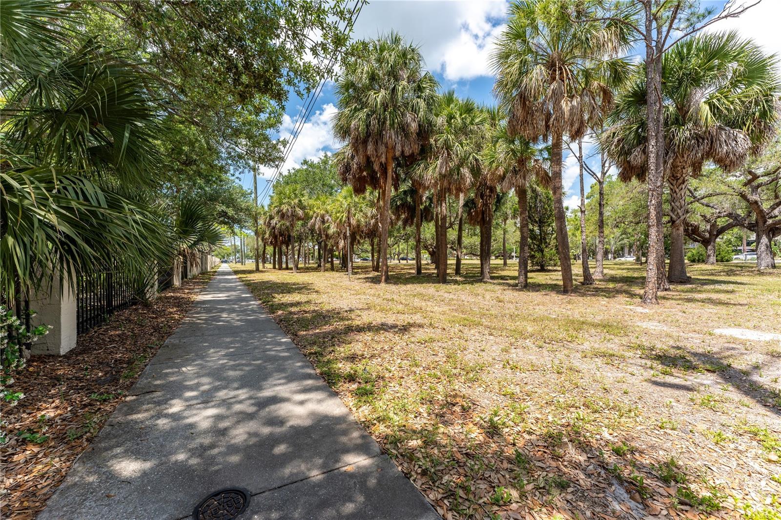 Image 63 of 90 For 850 Tamiami Trail 604