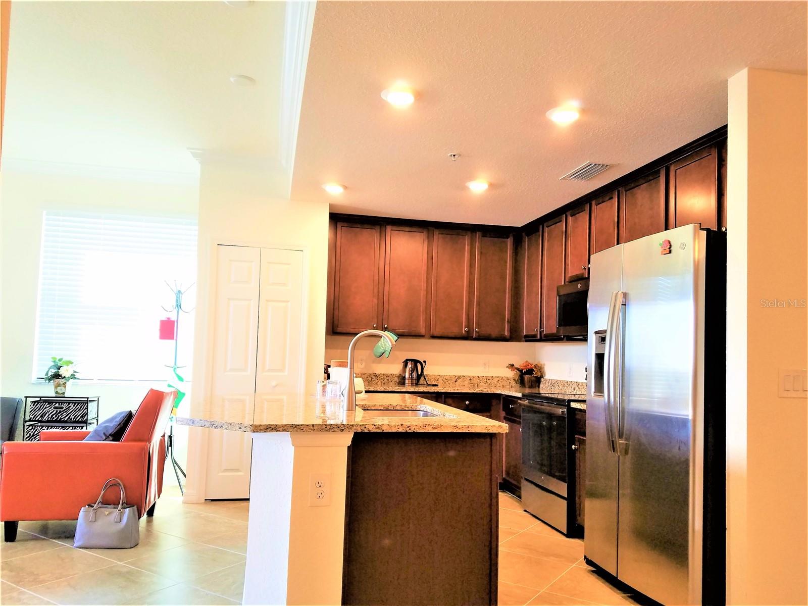 Image 3 of 14 For 17108 Vardon Terrace 208