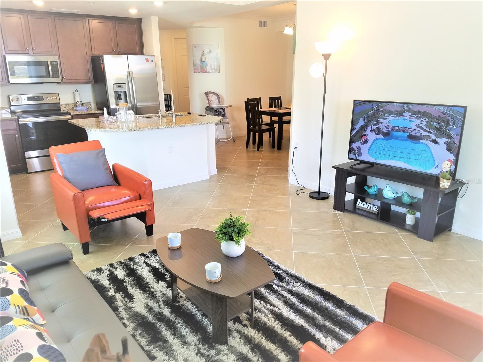 Image 5 of 14 For 17108 Vardon Terrace 208