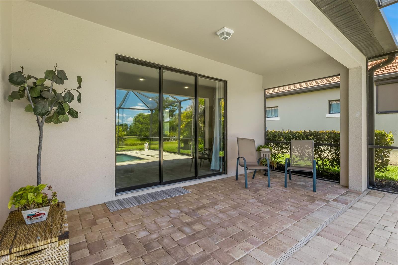Image 23 of 77 For 10103 Marbella Drive
