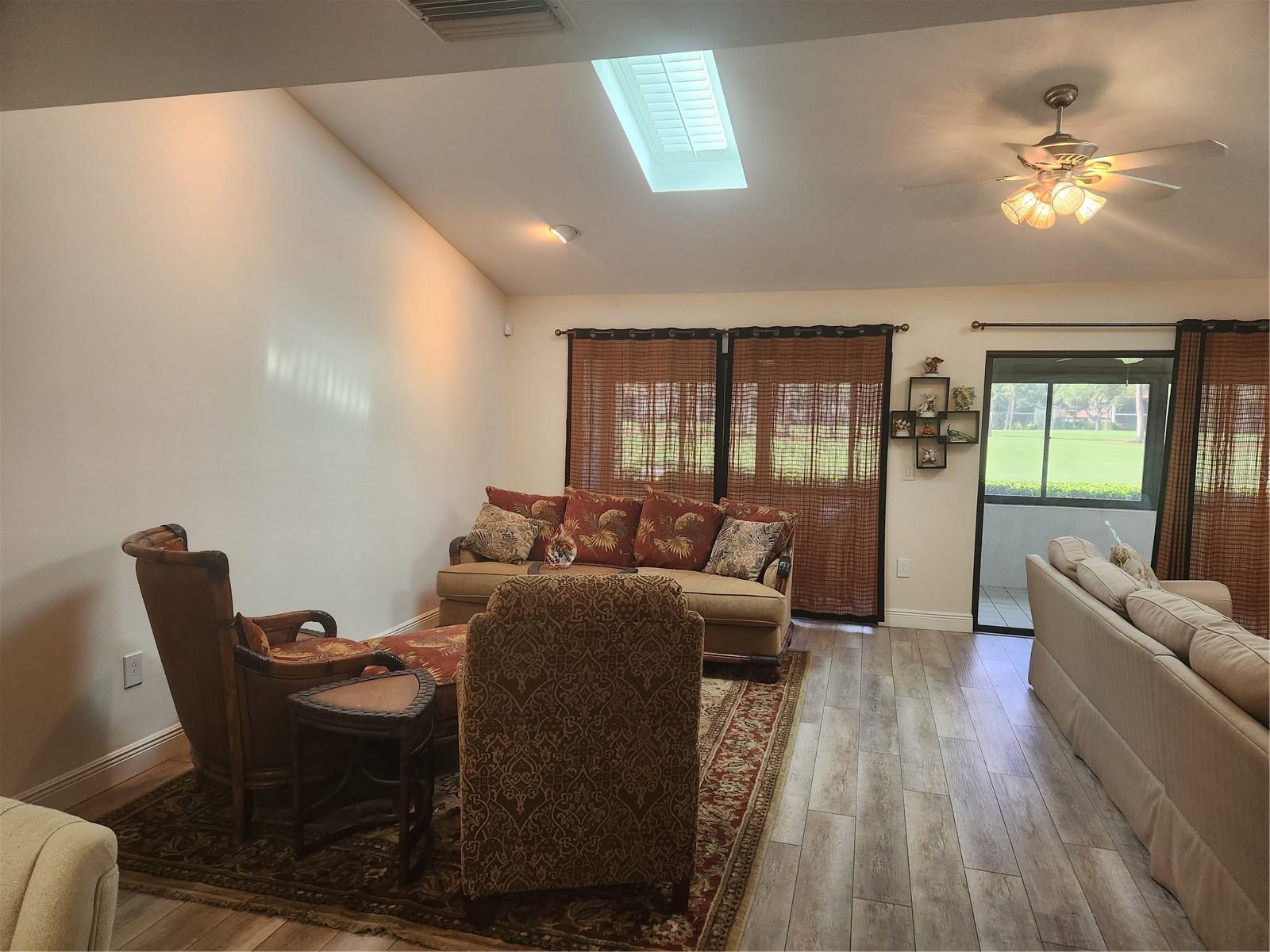 Image 11 of 23 For 3411 Avenida Madera  A
