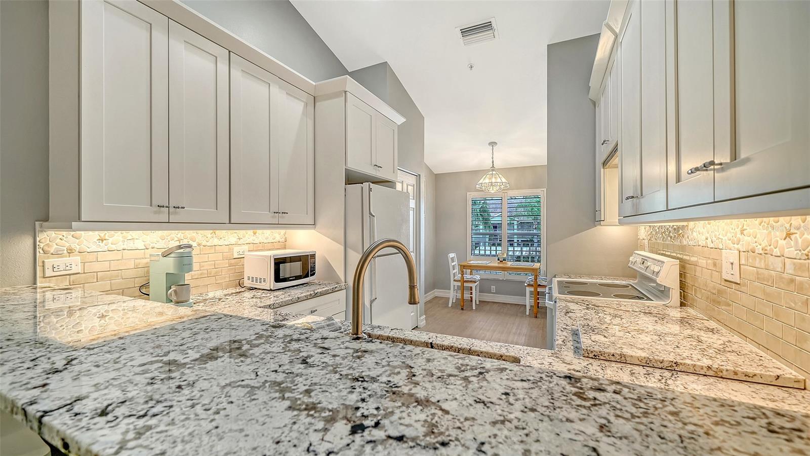 Image 11 of 48 For 4640 Tower Hill Lane 2325