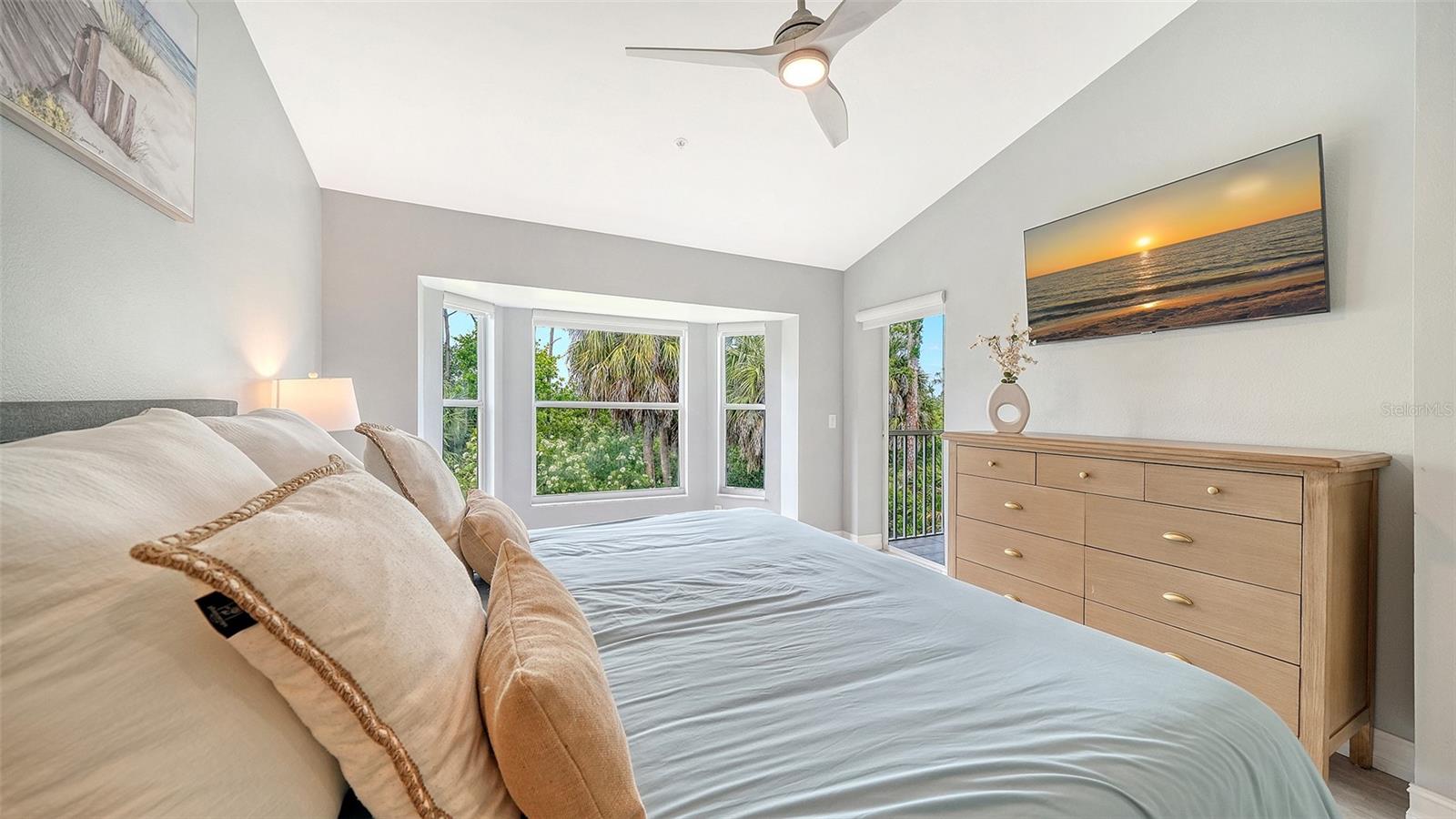 Image 17 of 48 For 4640 Tower Hill Lane 2325