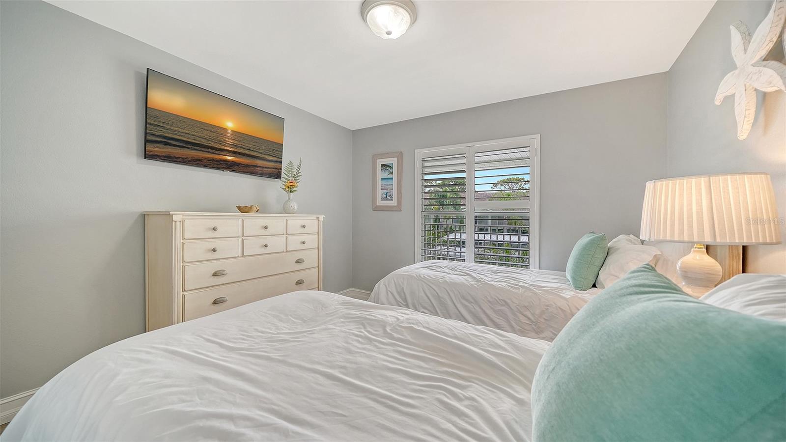 Image 22 of 48 For 4640 Tower Hill Lane 2325