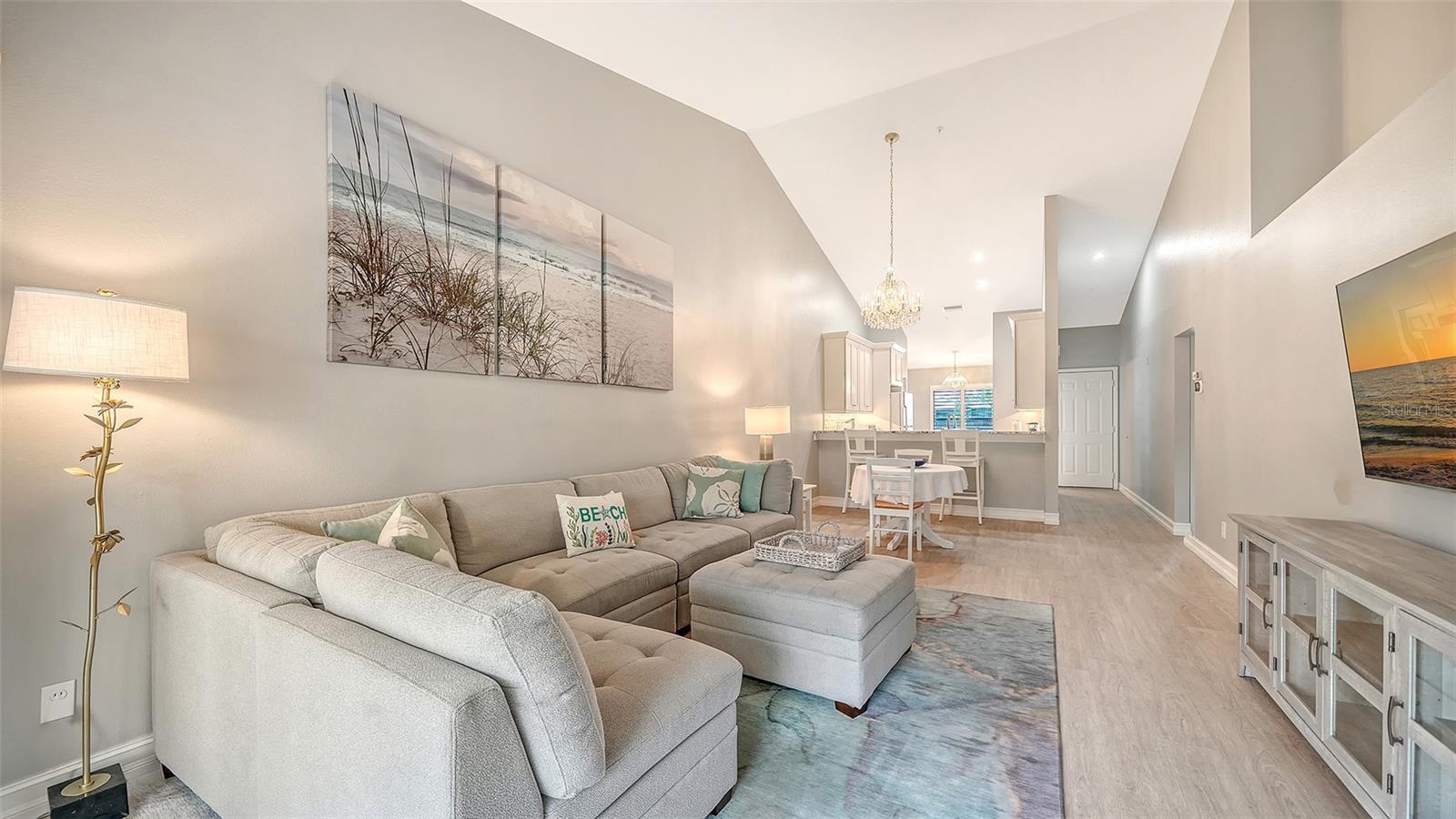 Image 8 of 48 For 4640 Tower Hill Lane 2325
