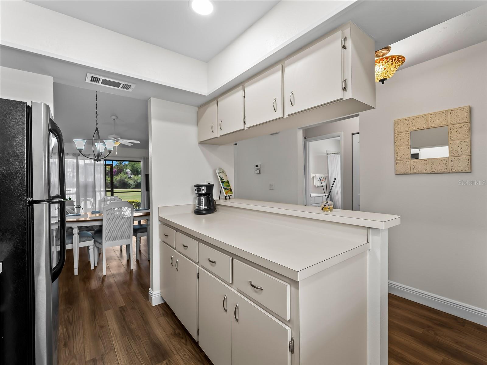 Image 11 of 49 For 929 Capri Isles Boulevard 27