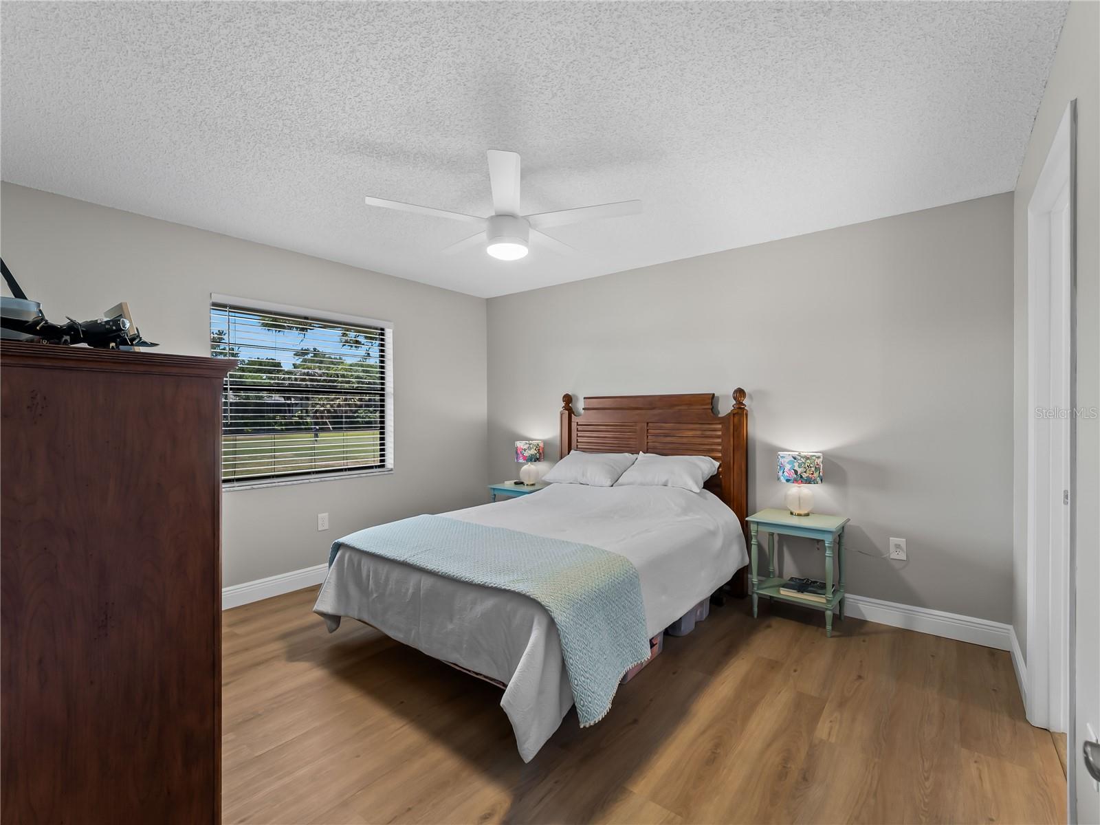 Image 28 of 49 For 929 Capri Isles Boulevard 27